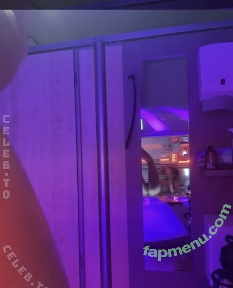 vane.xn nude photo #0008 (vane.xn)