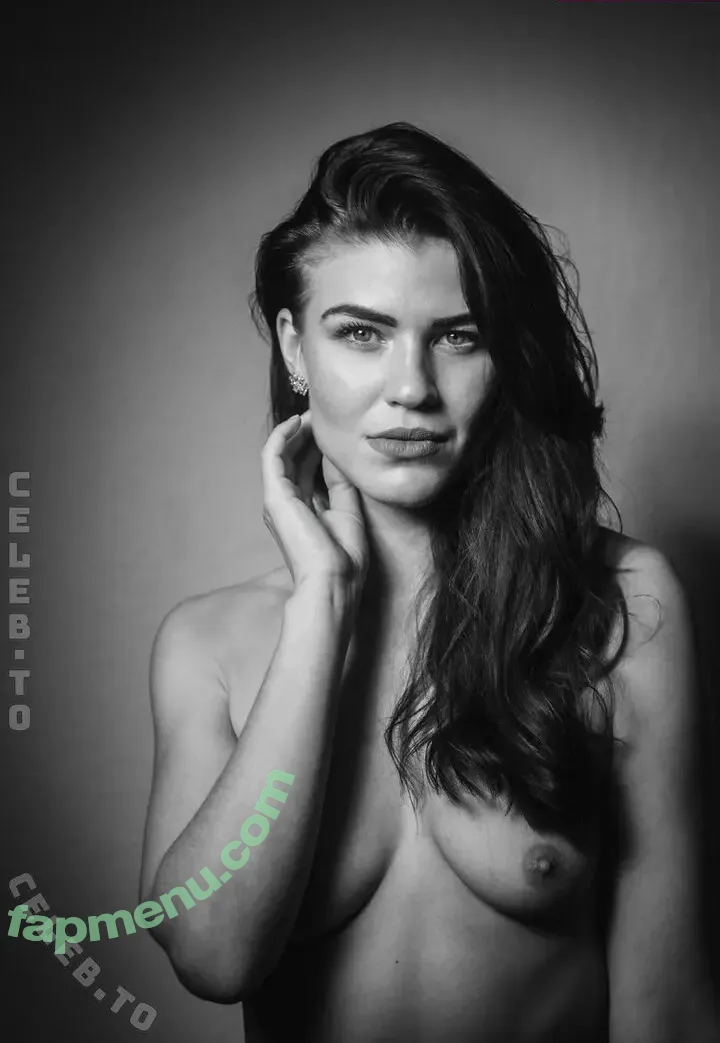 Vanessa Bartsch nude photo #0162 (user / vanessabartsch___)