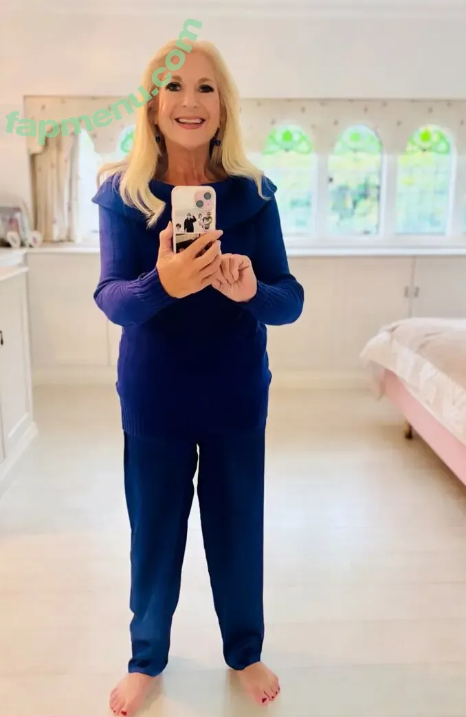 Vanessa Feltz nude photo #0096 (vanessafeltzofficial)