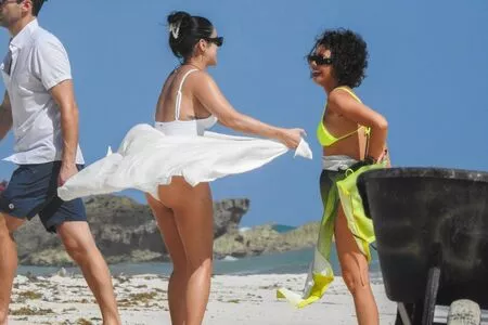 Vanessa Hudgens / VanessaHudgens nude photo #0190