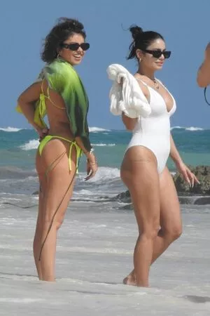 Vanessa Hudgens / VanessaHudgens nude photo #0197