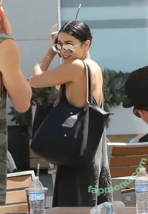 Vanessa Hudgens / VanessaHudgens nude photo #0980