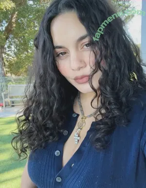 Vanessa Hudgens / VanessaHudgens nude photo #1096