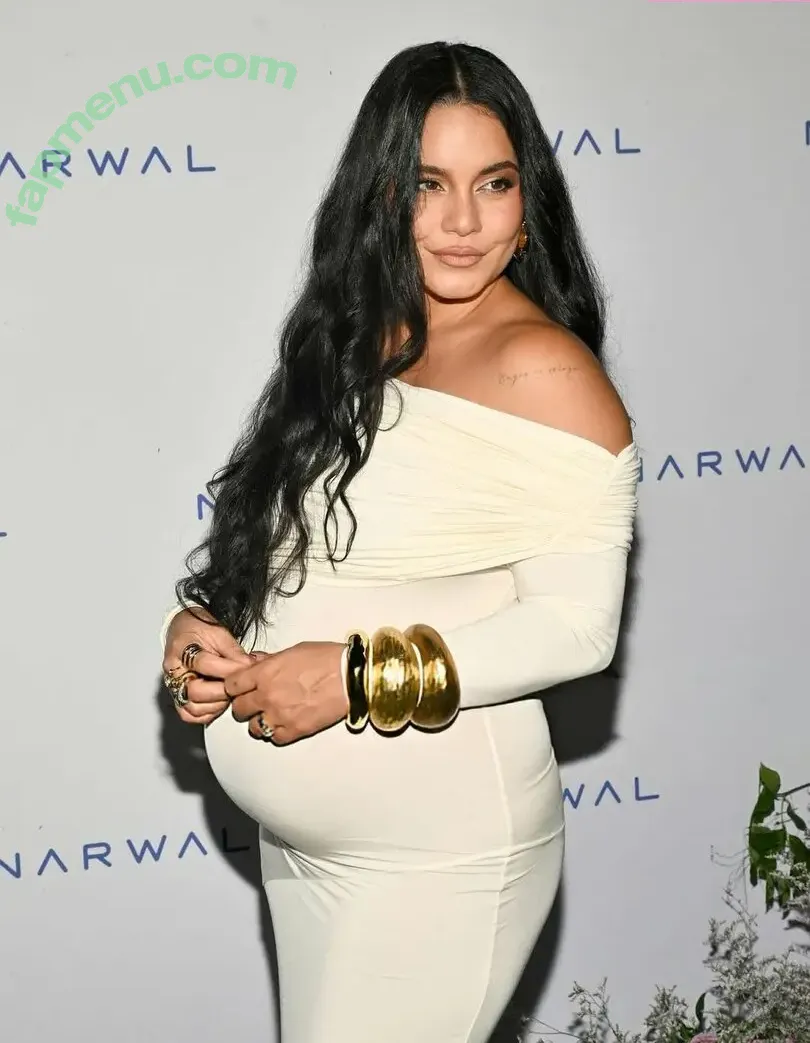 Vanessa Hudgens nude photo #1063 (VanessaHudgens)