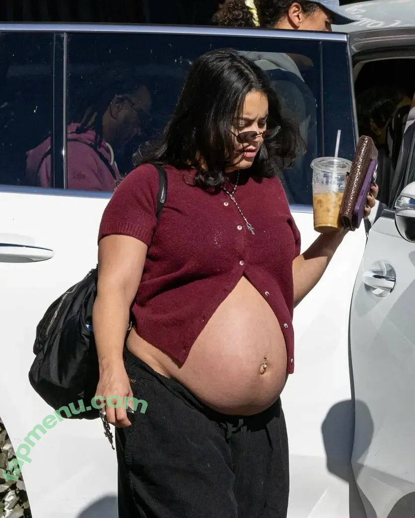 Vanessa Hudgens nude photo #1090 (VanessaHudgens)