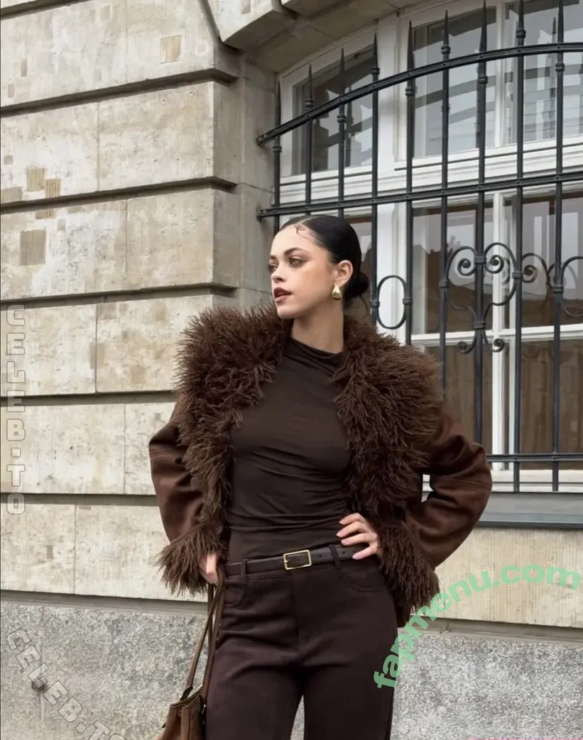 Vanessa Kunz nude photo #0114 (vanessalealia / vanessalealia732)