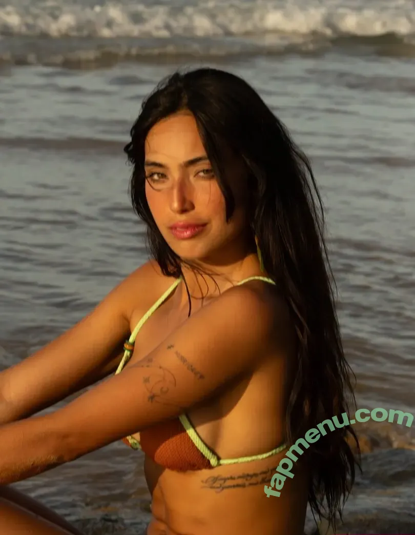 Vanessa Lopes nude photo #0421 (u140265647 / vanessalopesr_)