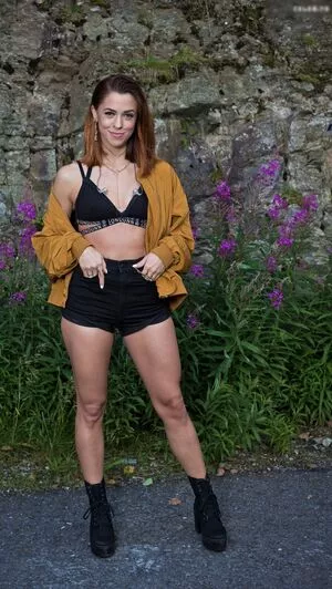 Vanessa Mai / missvenessamai / vanessa.mai / vanessamai nude photo #0131