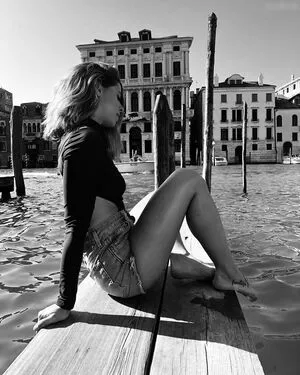 Vanessa Mai / missvenessamai / vanessa.mai / vanessamai nude photo #0357