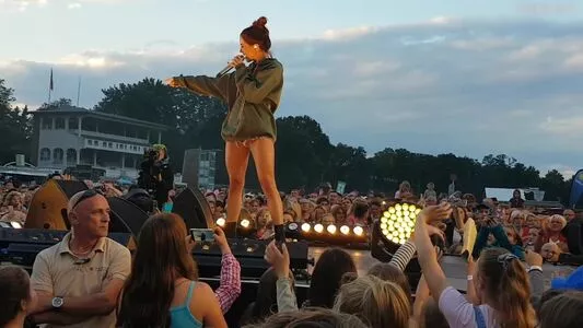 Vanessa Mai / missvenessamai / vanessa.mai / vanessamai nude photo #0737