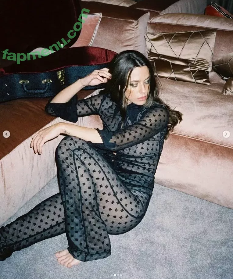 Vanessa Mai nude photo #0641 (missvenessamai / vanessa.mai / vanessamai)