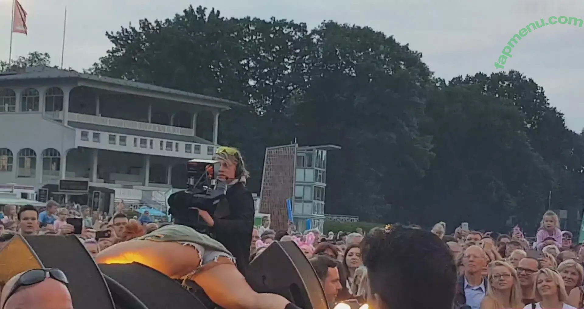 Vanessa Mai nude photo #0738 (missvenessamai / vanessa.mai / vanessamai)