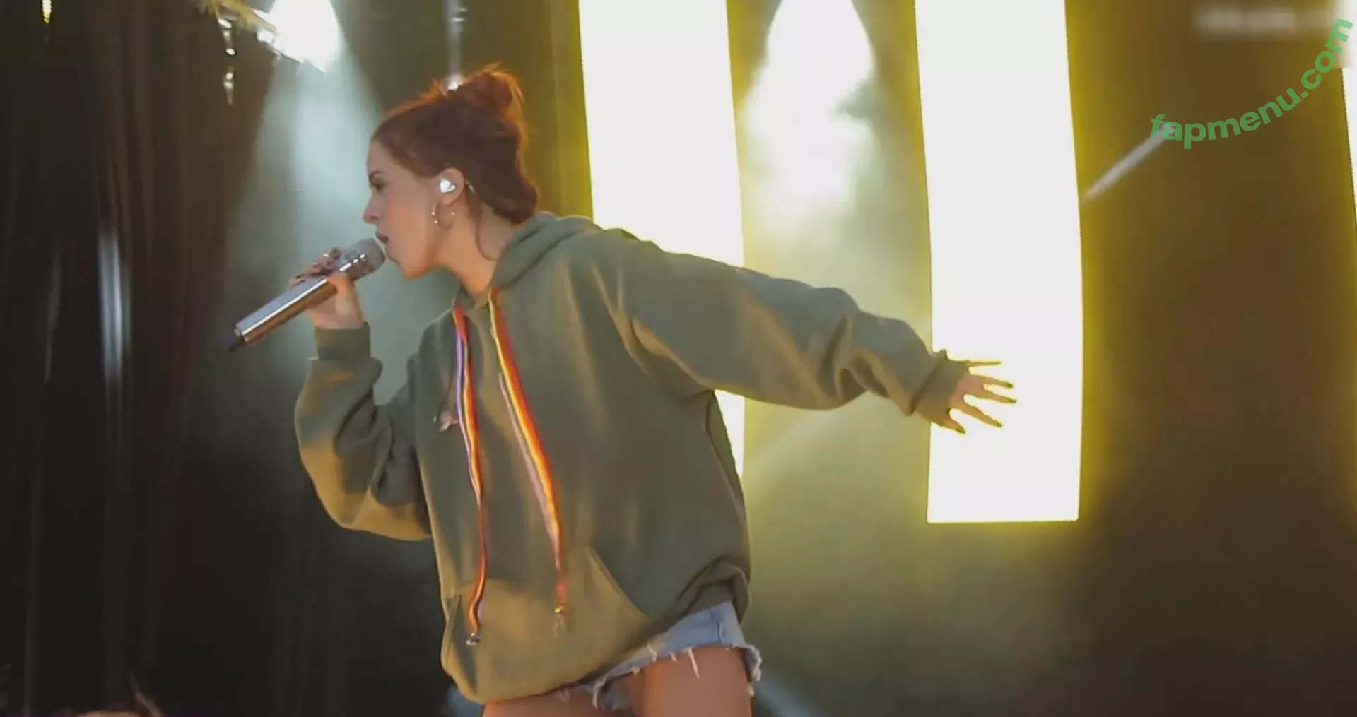 Vanessa Mai nude photo #0743 (missvenessamai / vanessa.mai / vanessamai)