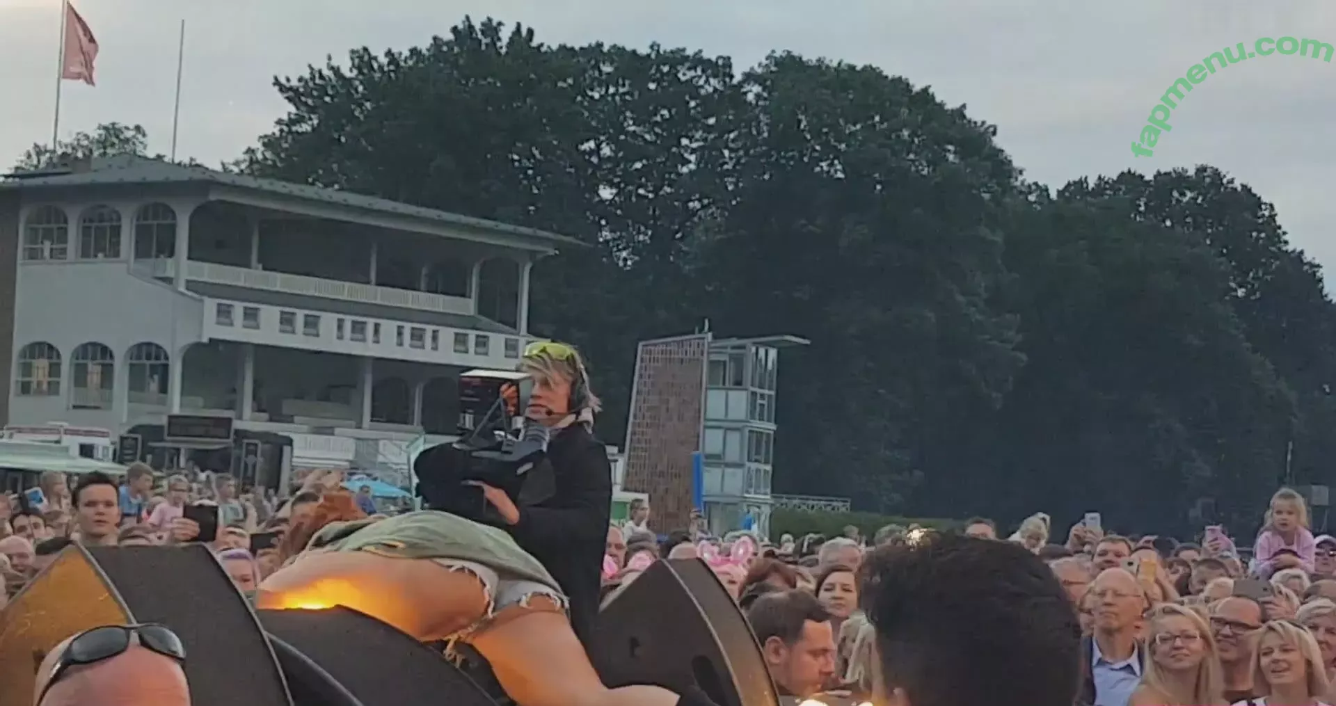 Vanessa Mai nude photo #0747 (missvenessamai / vanessa.mai / vanessamai)