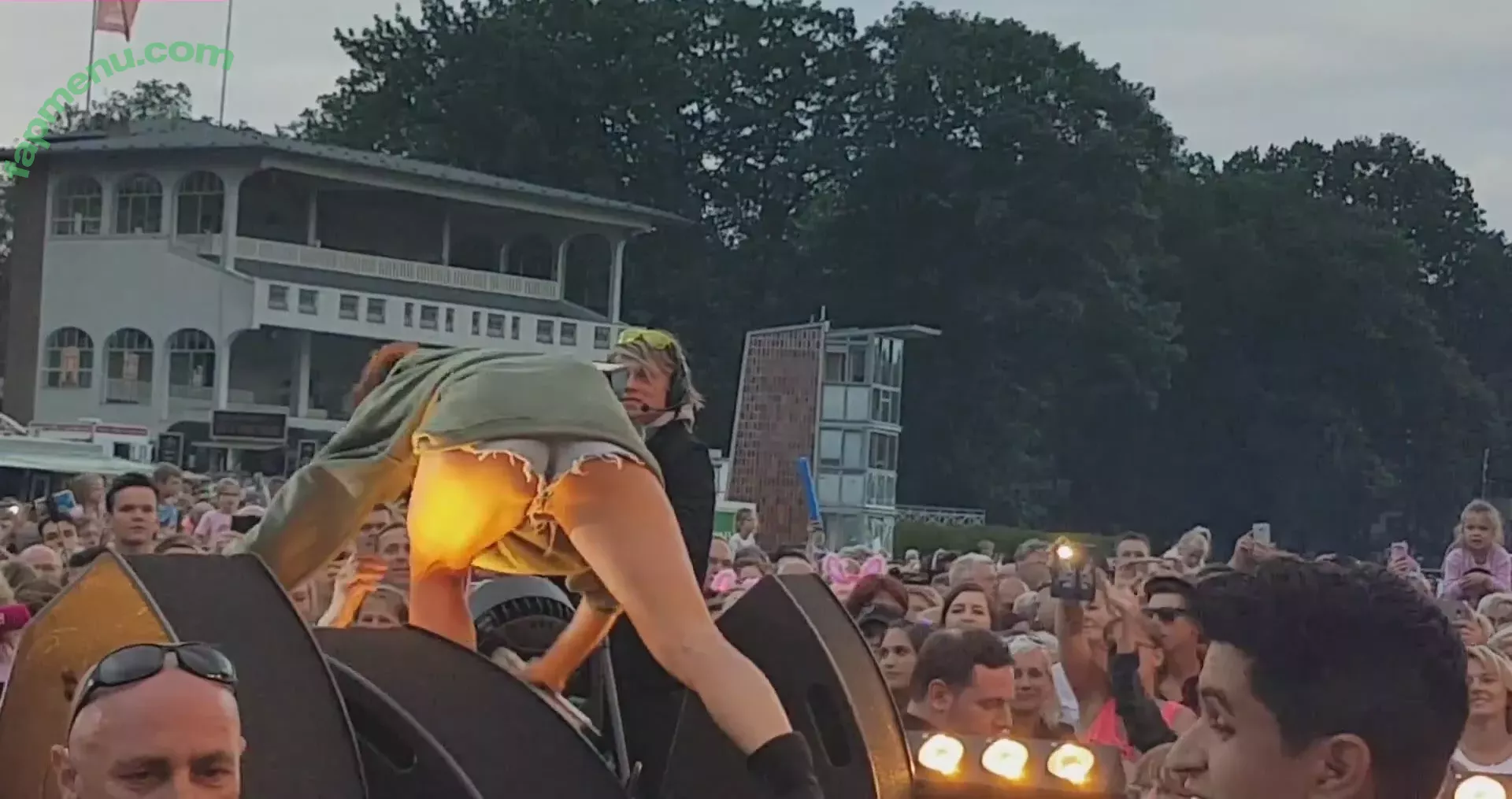 Vanessa Mai nude photo #0749 (missvenessamai / vanessa.mai / vanessamai)