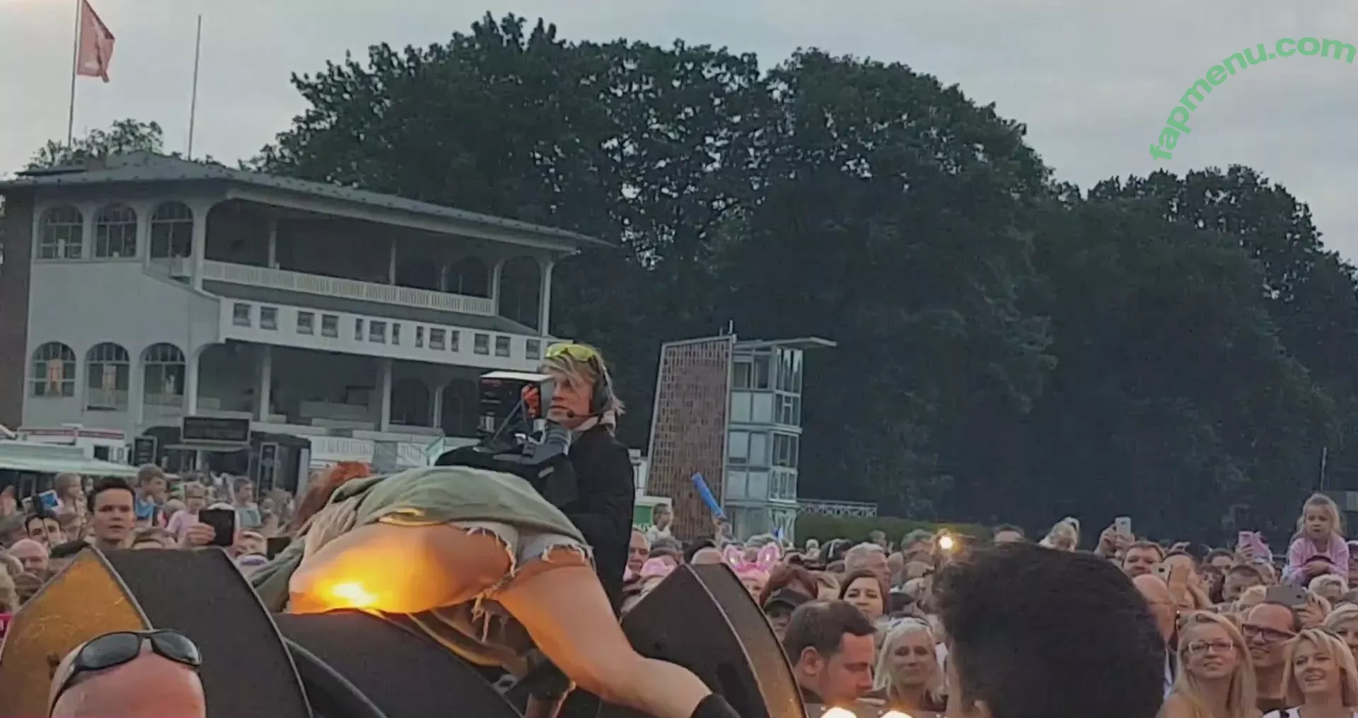 Vanessa Mai nude photo #0751 (missvenessamai / vanessa.mai / vanessamai)