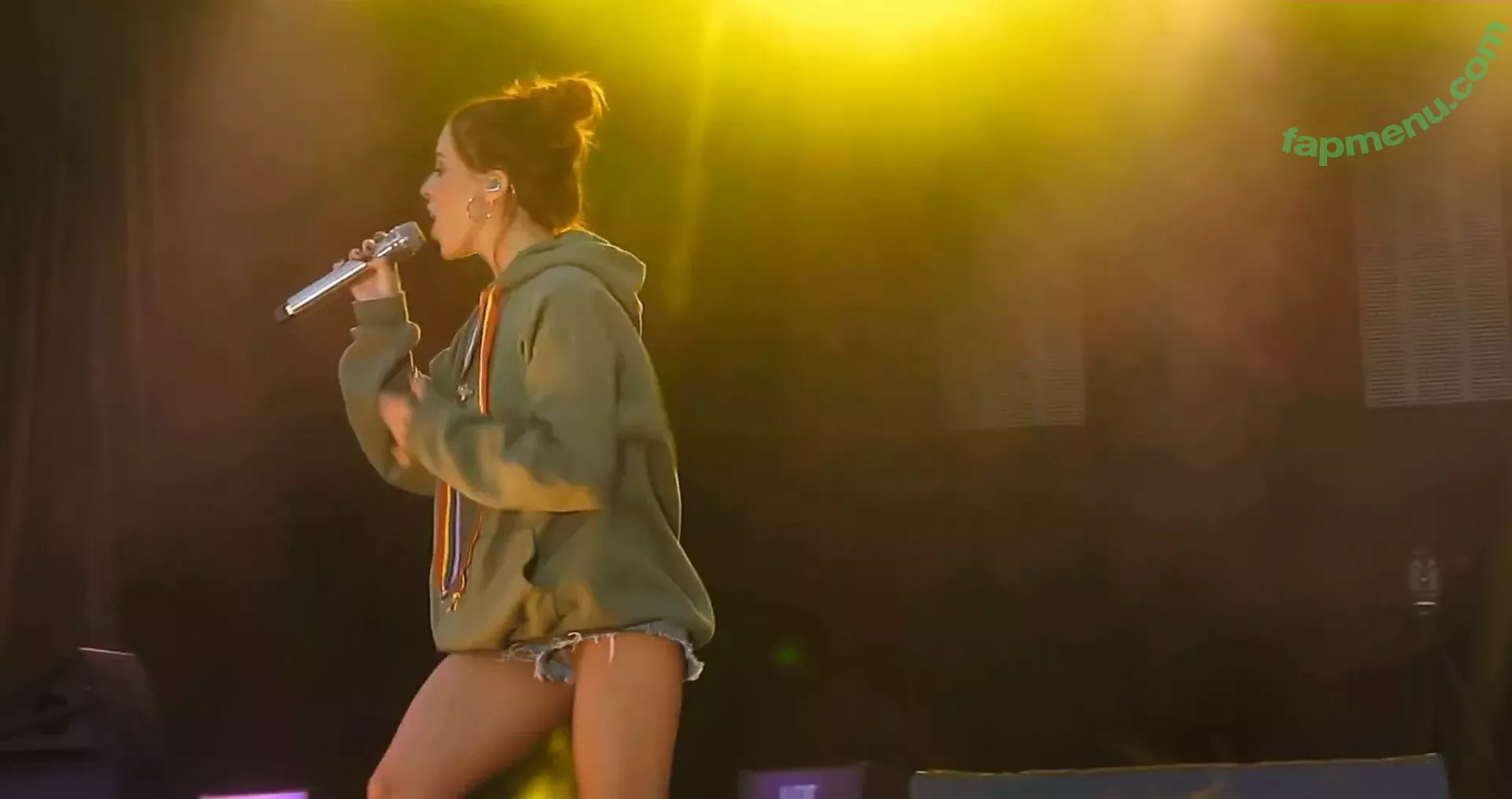 Vanessa Mai nude photo #0752 (missvenessamai / vanessa.mai / vanessamai)