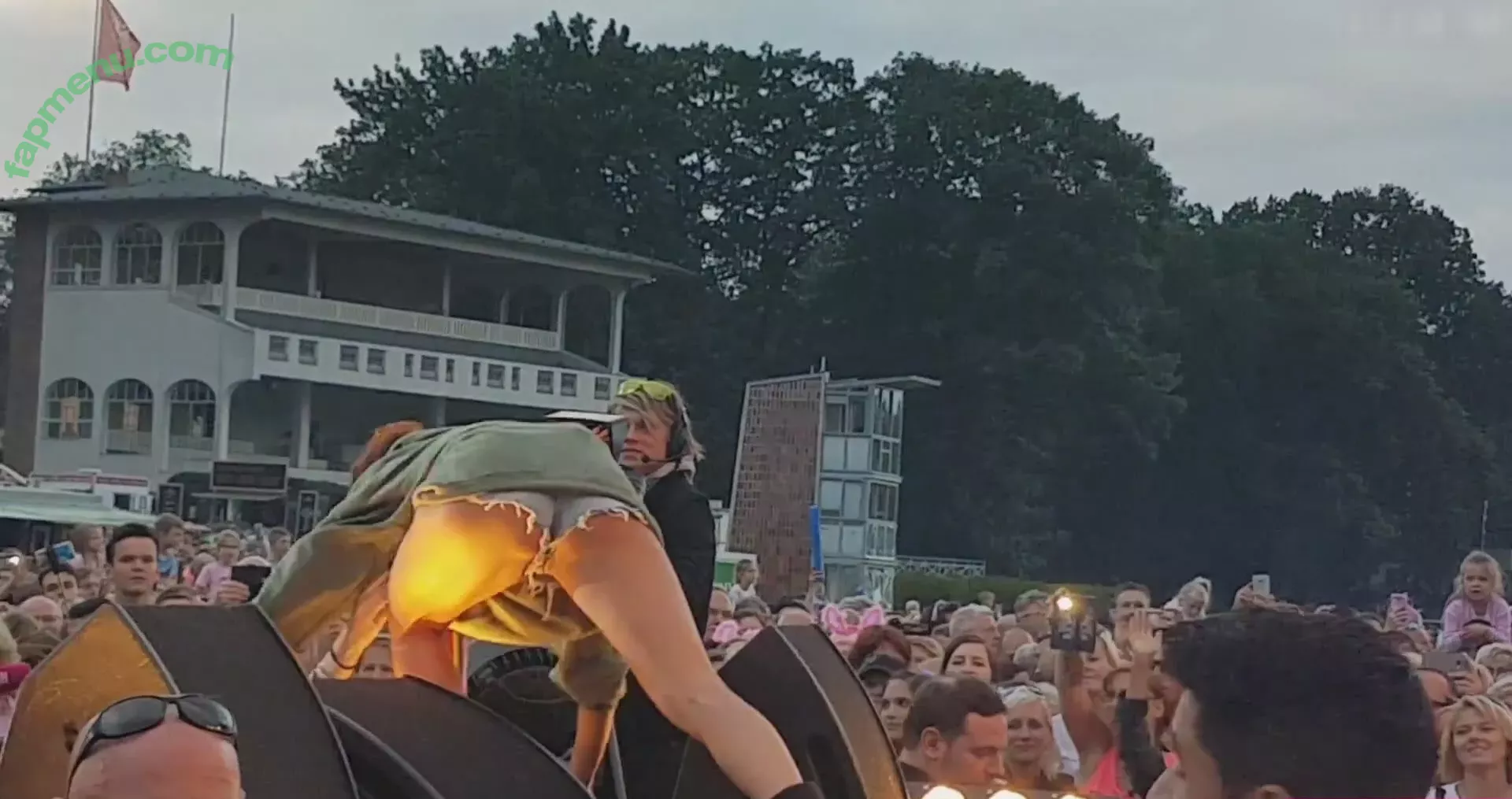 Vanessa Mai nude photo #0753 (missvenessamai / vanessa.mai / vanessamai)