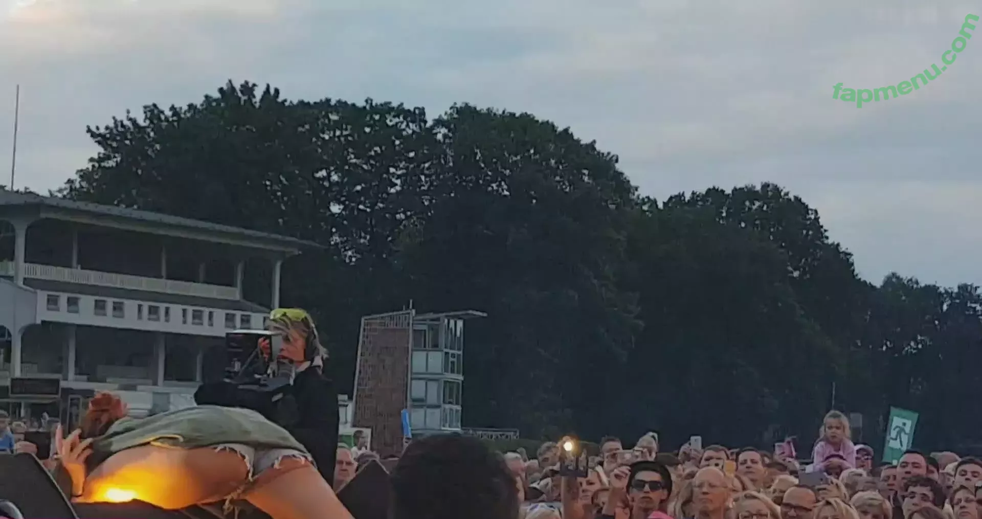 Vanessa Mai nude photo #0755 (missvenessamai / vanessa.mai / vanessamai)