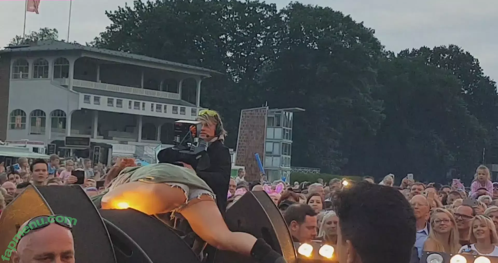 Vanessa Mai nude photo #0761 (missvenessamai / vanessa.mai / vanessamai)