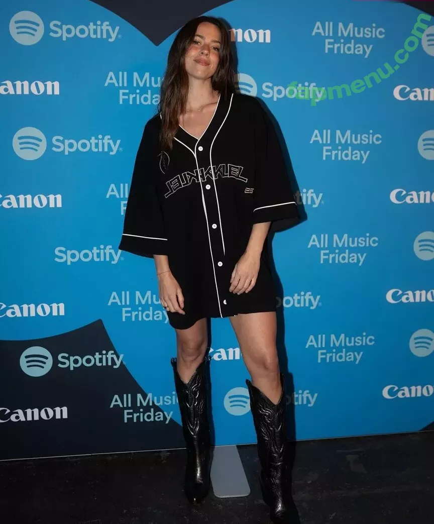 Vanessa Mai nude photo #0767 (missvenessamai / vanessa.mai / vanessamai)