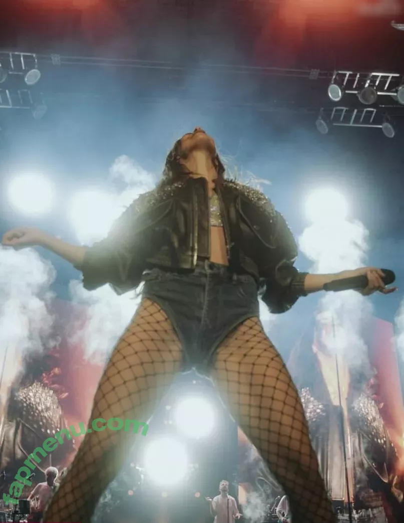 Vanessa Mai nude photo #0794 (missvenessamai / vanessa.mai / vanessamai)