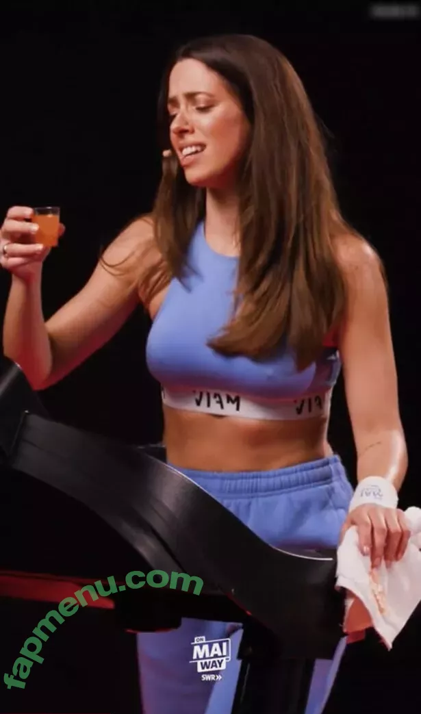 Vanessa Mai nude photo #1154 (missvenessamai / vanessa.mai / vanessamai)