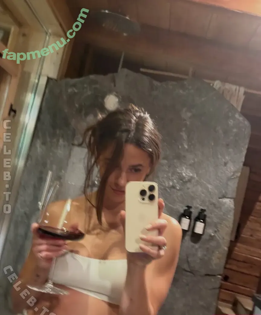 Vanessa Mai nude photo #1570 (missvenessamai / vanessa.mai / vanessa.mai.official / vanessa_mai / vanessamai)