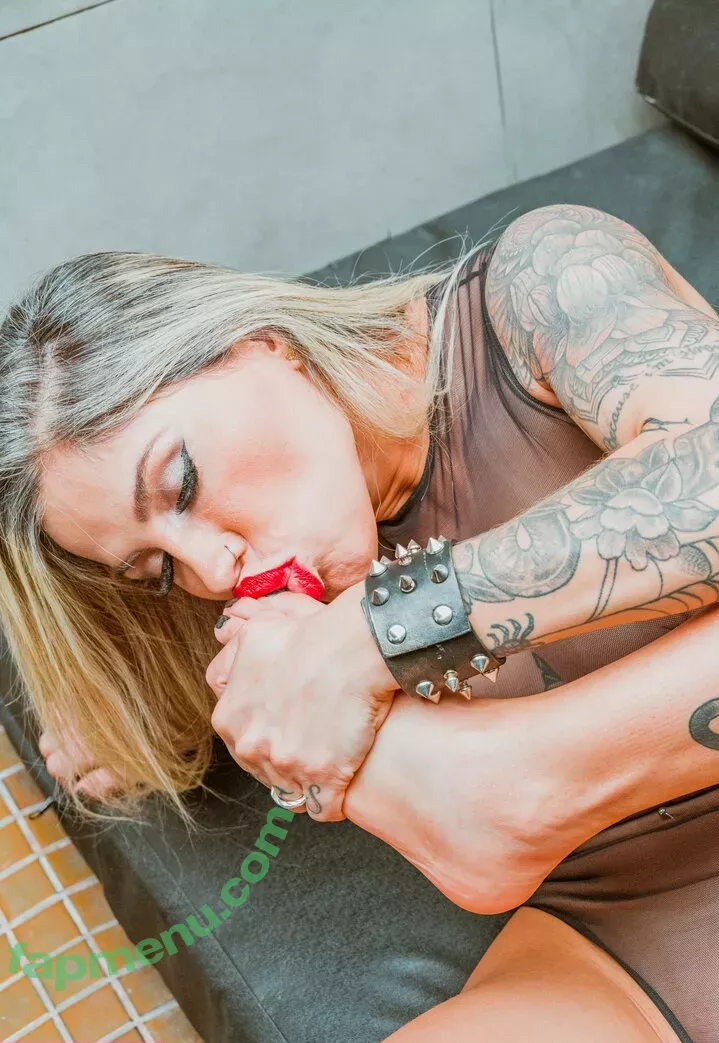 Vanessa Mesquita nude photo #0300 (Clara Aguilar / vanmesquita)