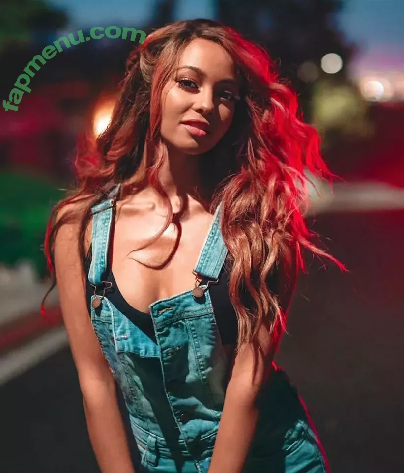 Vanessa Morgan nude photo #0300 (vanessamorgan)