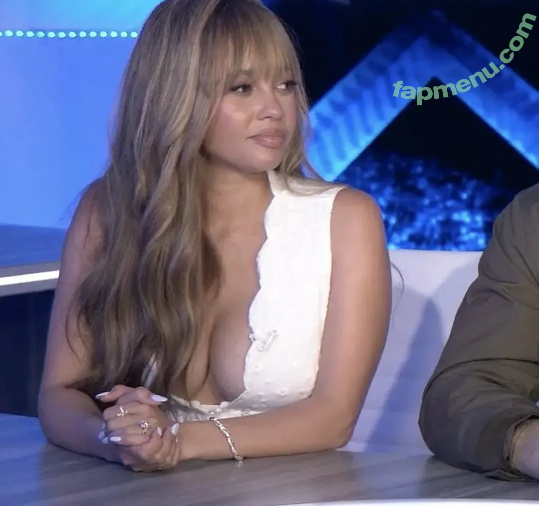 Vanessa Morgan nude photo #0382 (vanessamorgan)