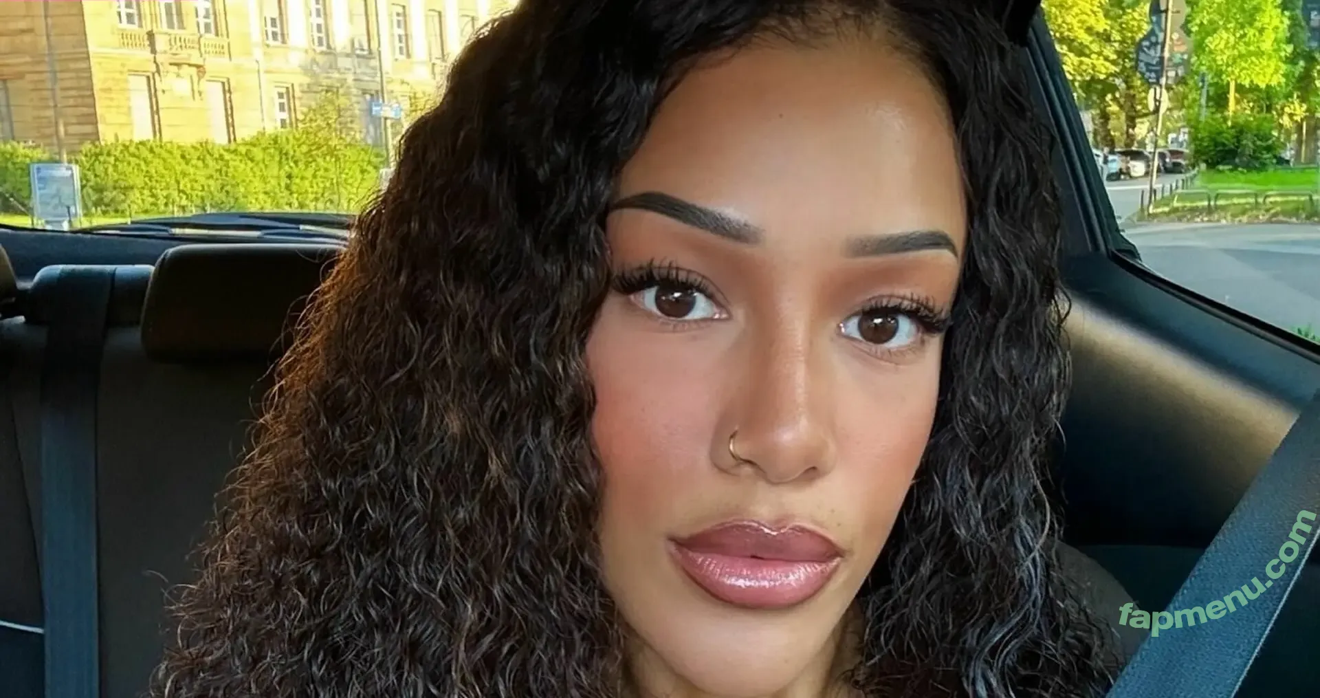 Vanessa Nwattu nude photo #0040 (vanessa.nwa)