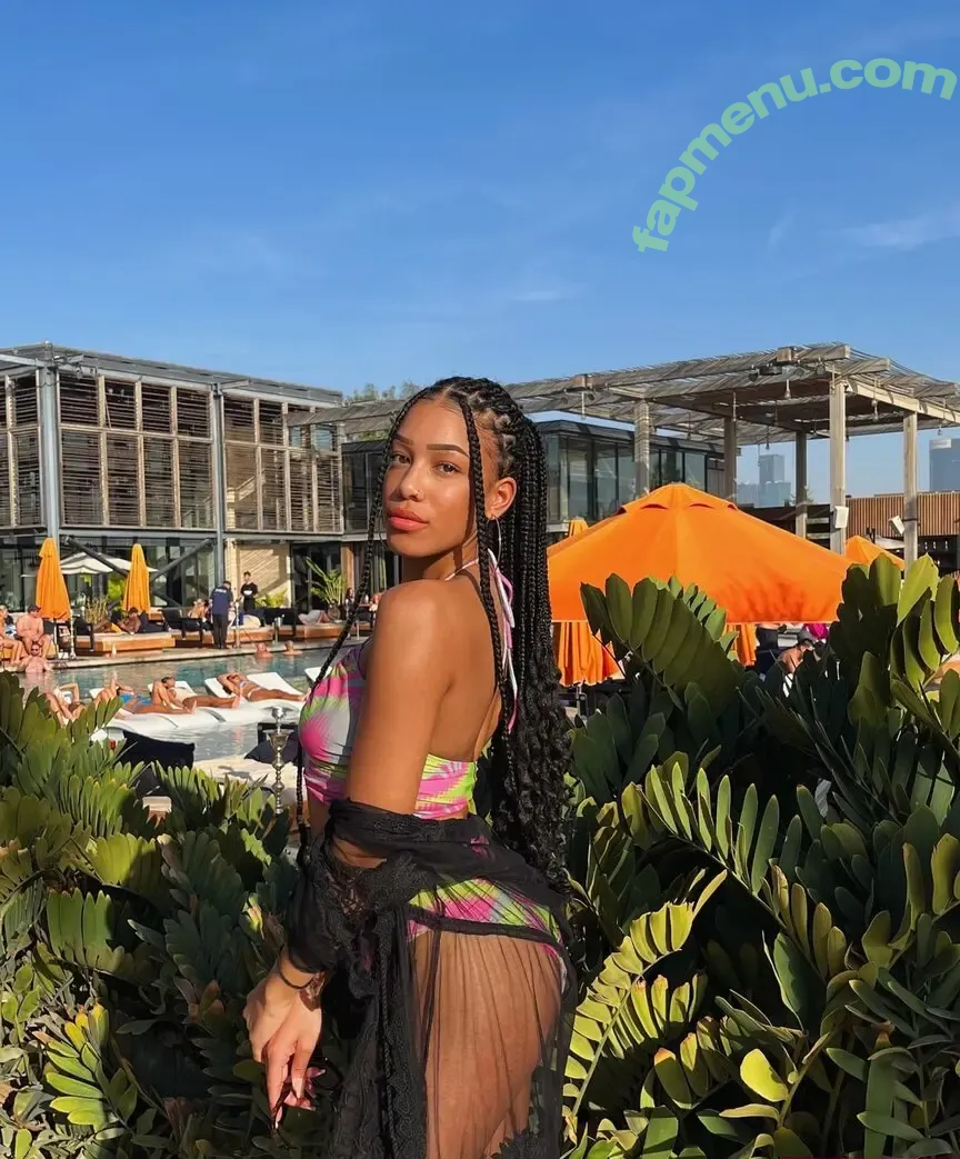 Vanessa Nwattu nude photo #0042 (vanessa.nwa)