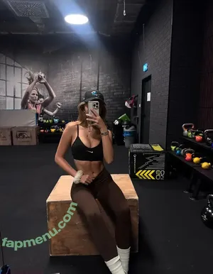 Vanessa Rojewska / vanessa_liberte.free / vanessarojewska nude photo #0044