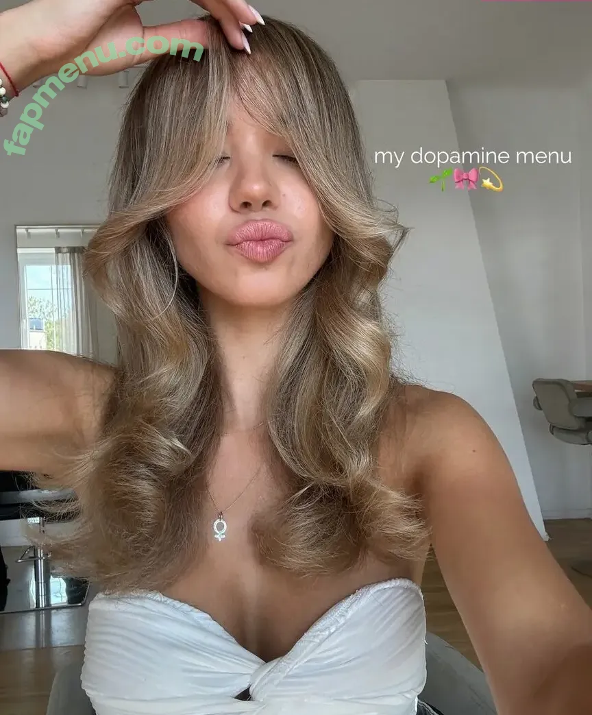 Vanessa Rojewska nude photo #0033 (vanessa_liberte.free / vanessarojewska)