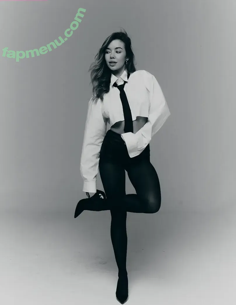 Vanessa Rojewska nude photo #0049 (vanessa_liberte.free / vanessarojewska)