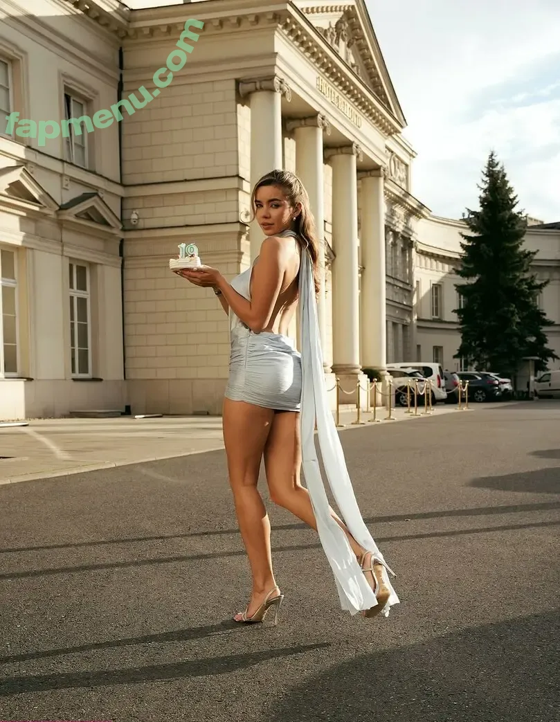 Vanessa Rojewska nude photo #0051 (vanessa_liberte.free / vanessarojewska)