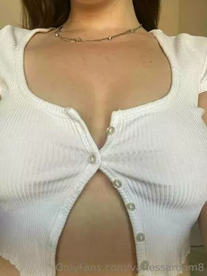 vanessaroom8 / the.gardner.girls3 nude photo #0048