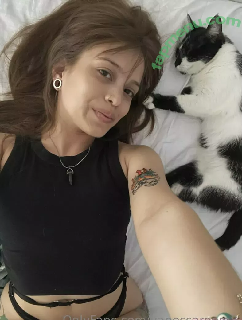 vanessaroom8 nude photo #0225 (the.gardner.girls3)