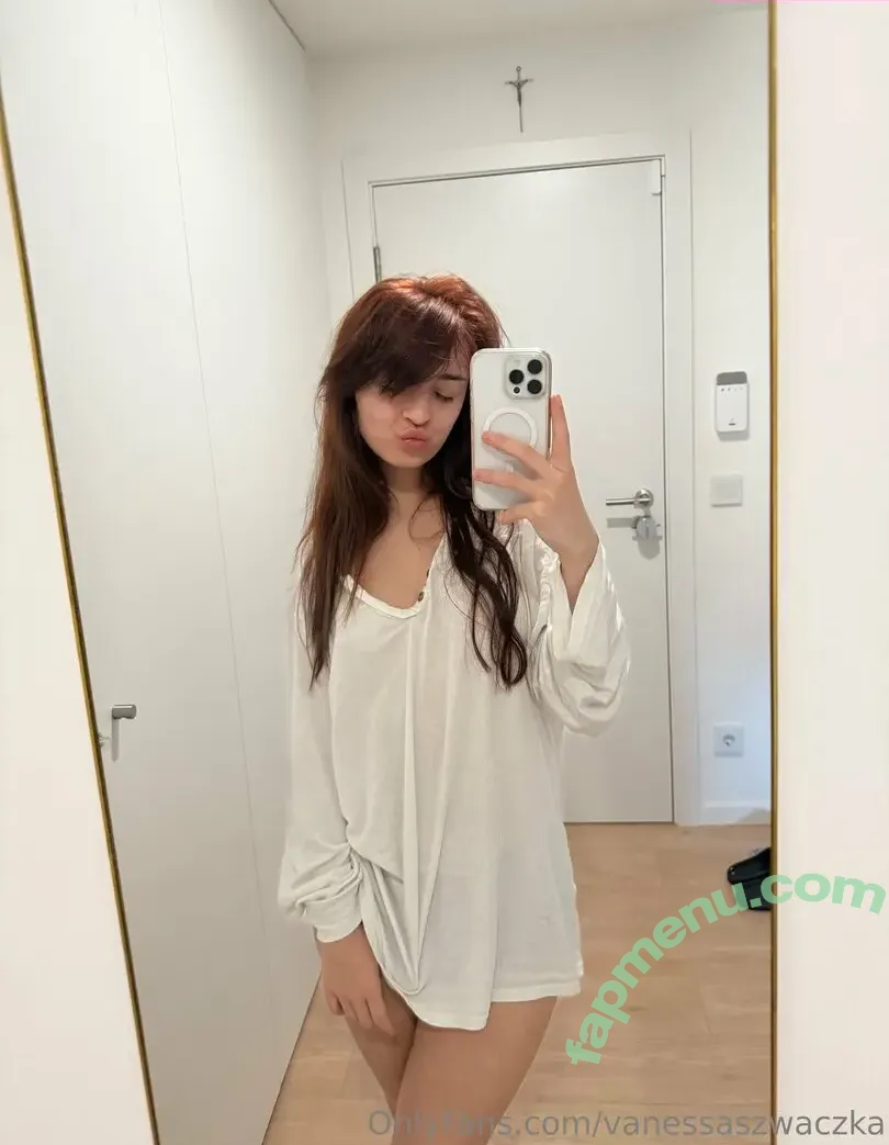 vanessaszwaczka nude photo #0172 (vanessaszwaczka)