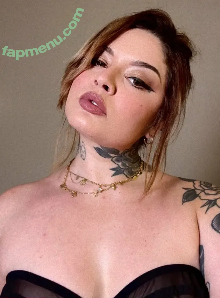 vanessavegaxx nude photo #0016 (vanessavegax)