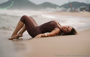 Vanessinha Vailatti / vanessinhavailatti / vanessinhavailatti_ nude photo #1870