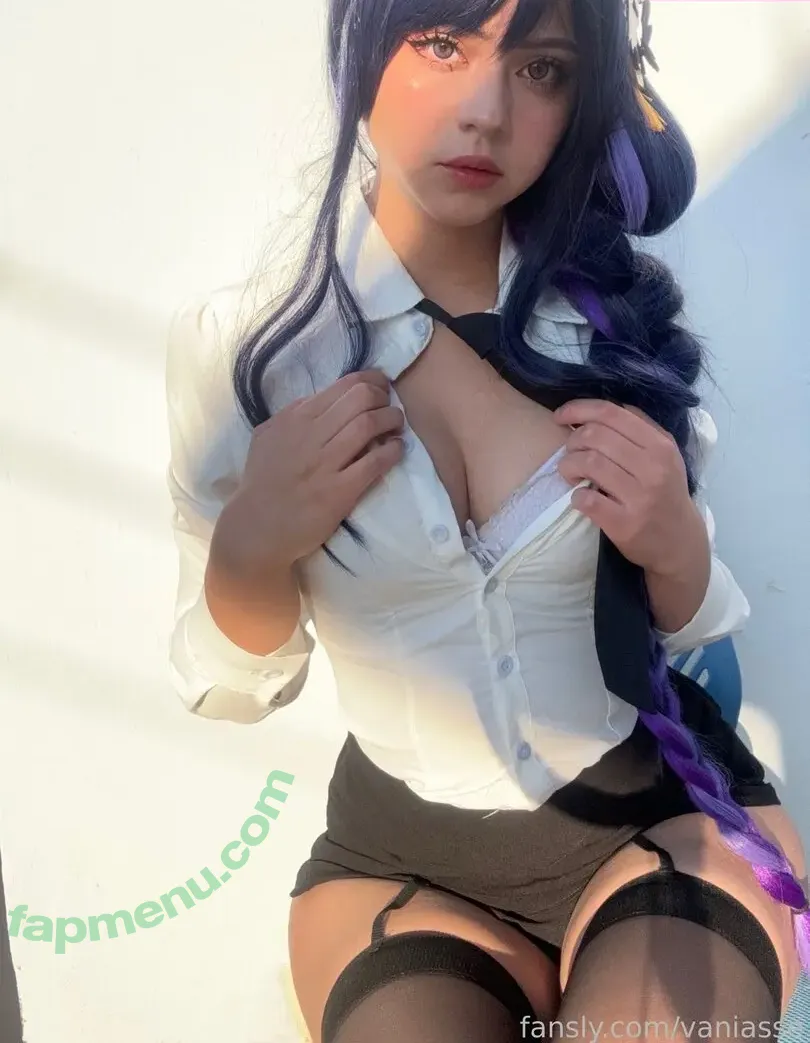 Vaniasse nude photo #0002 (vanesssa)