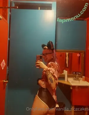  nude photo #0003