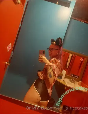  nude photo #0004
