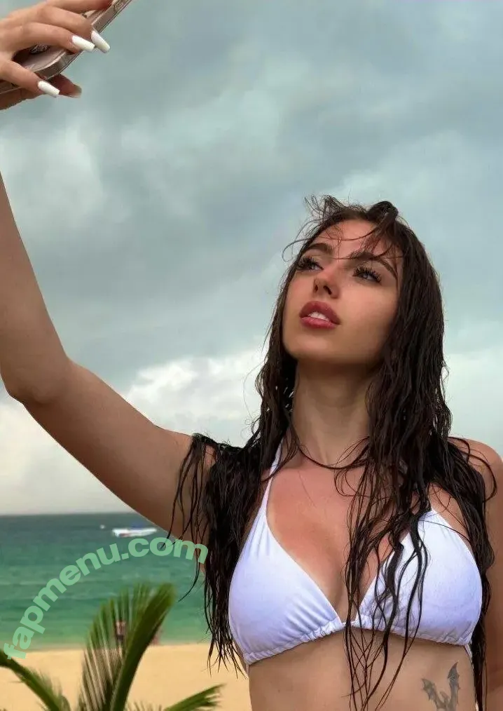 vanilopa nude photo #0102 (vanilopa_inst / vanilopa_tik)