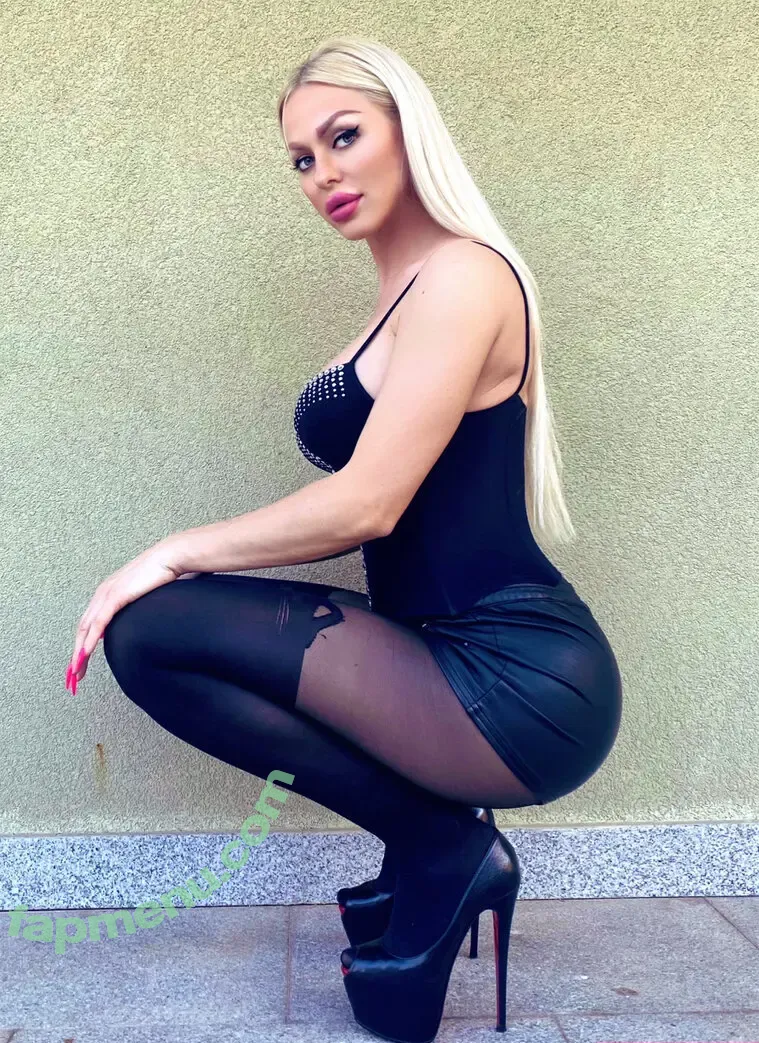vanjakomatina nude photo #0007 (vanjakomatina)