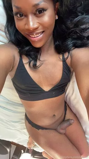 Vanniall / Vannialll nude photo #0016