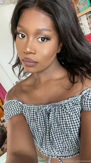 Vanniall / Vannialll nude photo #0033