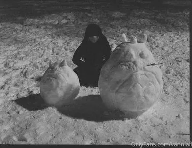 Vanniall / Vannialll nude photo #0112